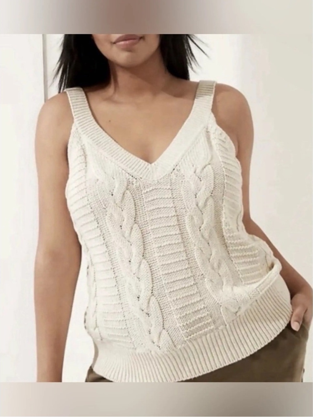 Banana Republic Cream Cable Knit V-Neck Sweater Tank